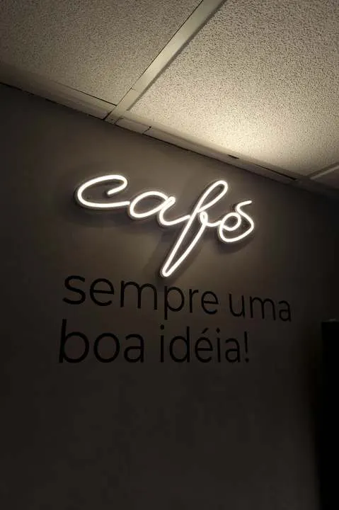 Neon Café sempre uma boa idéia